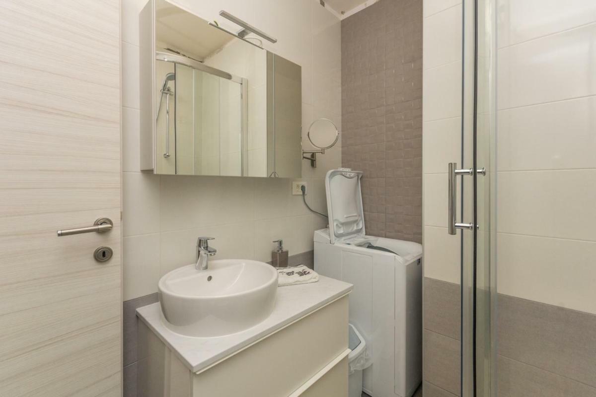 Adria Krk Apartment Krk Town Luaran gambar